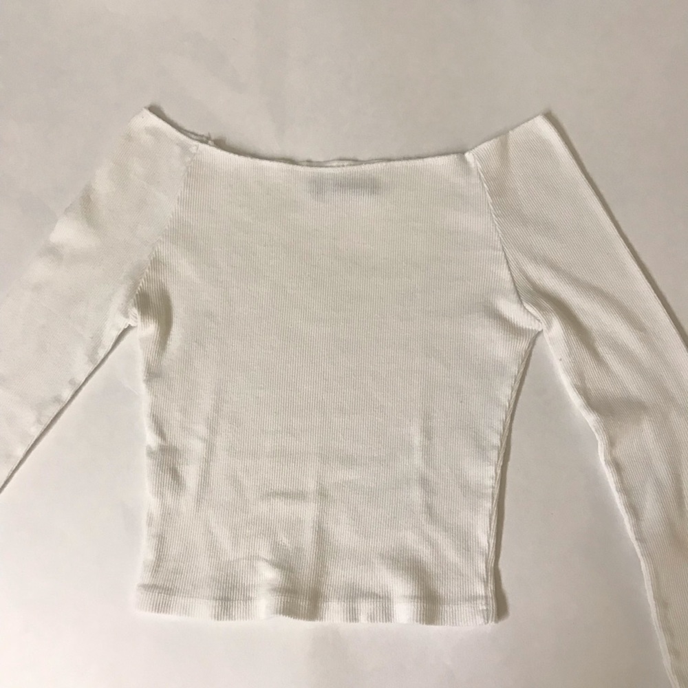 NWOT Brandy Melville off-the-shoulder top